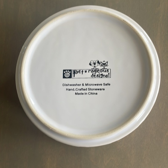 Pet Rageous designs! Approx. 5” Animal Bowl/Dish - Picture 4 of 5